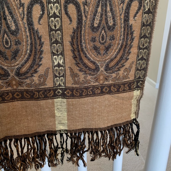 NWOT Pashmina Ashma scarf/ wrap - Picture 2 of 3